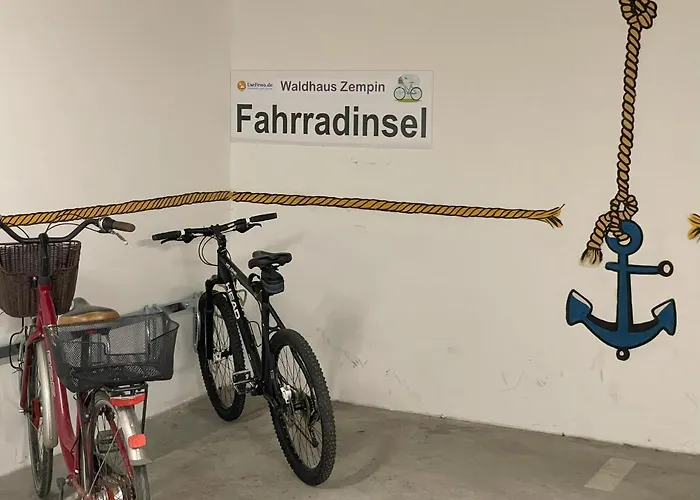 Stefanie Mit 3 Und Balkon * Zempin